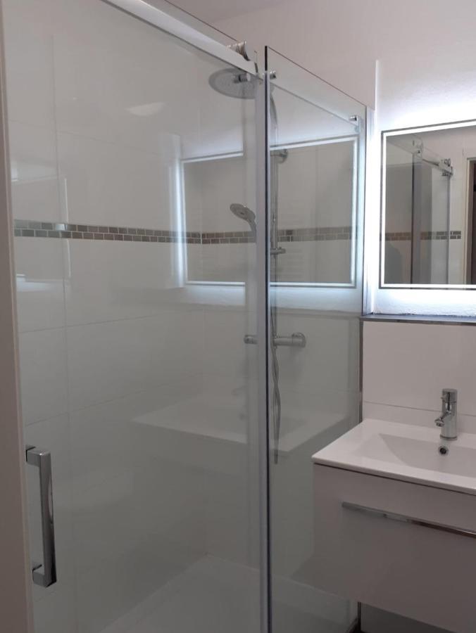 Moderne Ferienwohnung In Lippstadt Zentrum Luaran gambar