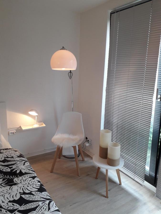 Moderne Ferienwohnung In Lippstadt Zentrum Luaran gambar